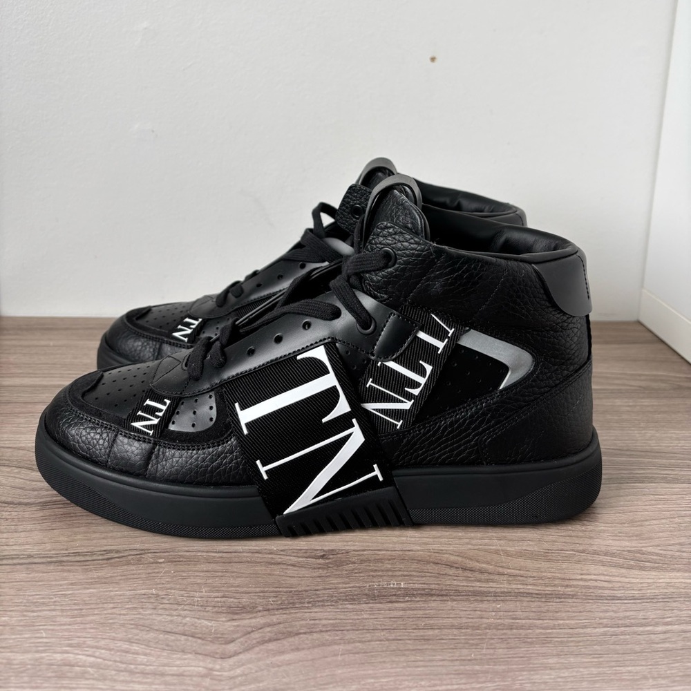 VALENTINO GARAVANI Baskets 'VL7N' Black NEW Sz 42 / 9US Authentic